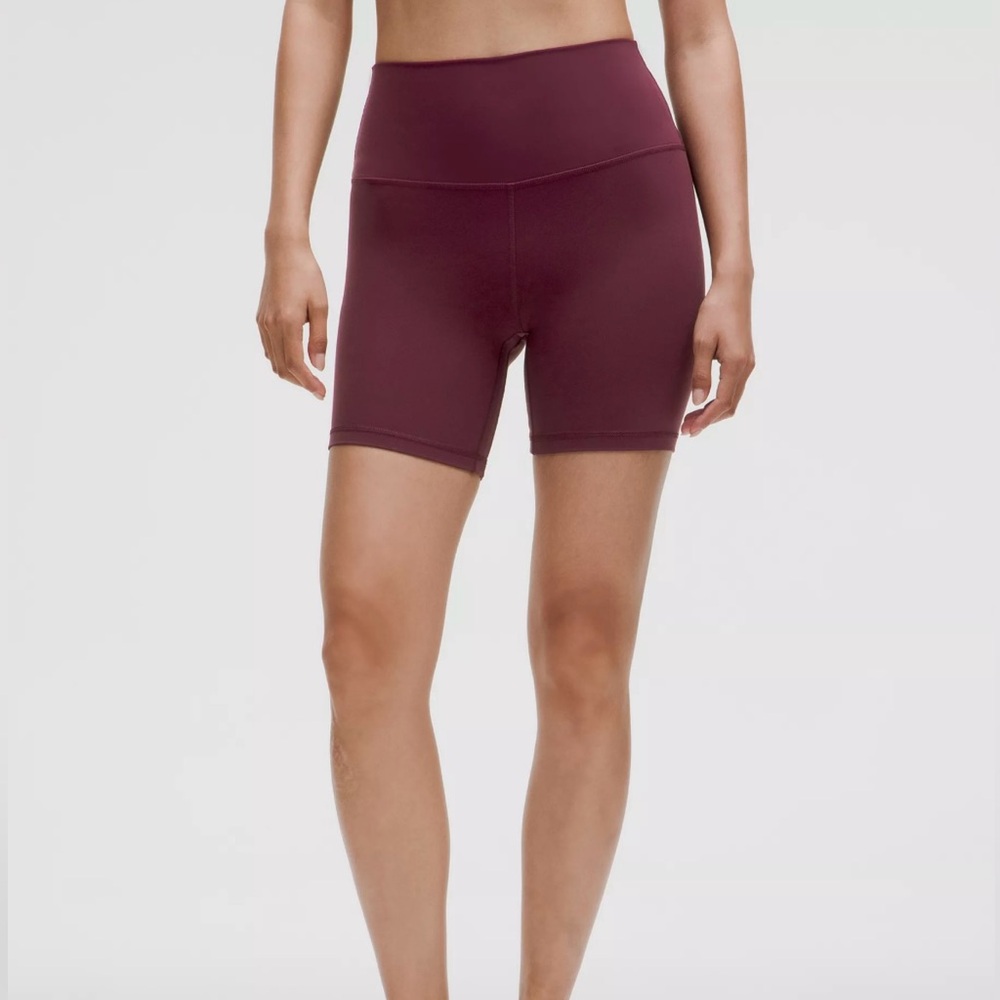 lululemon High-Rise Short 6" in Garnet Size 4